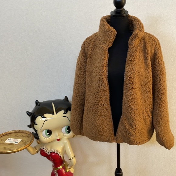 Teddy Coat by Nine West. Camel Size PL - Picture 3 of 7